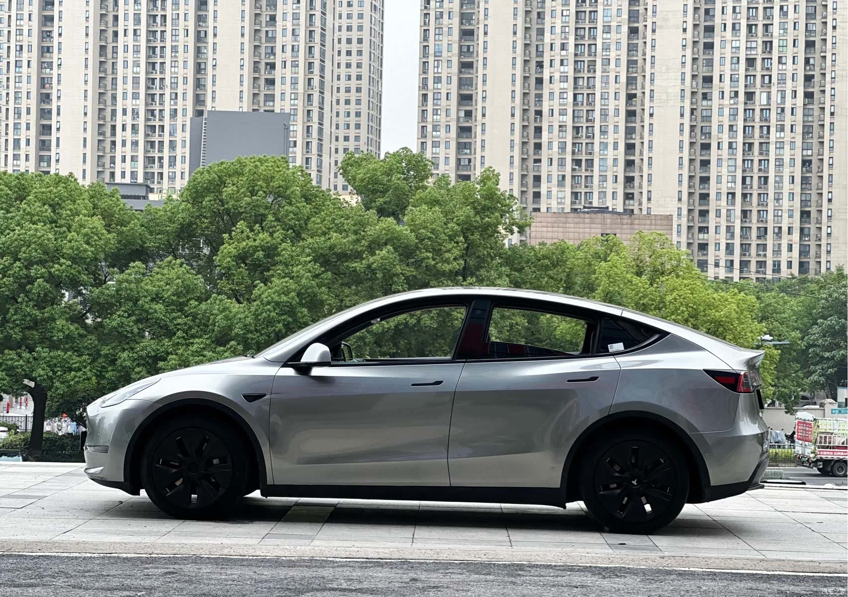 Tesla Model Y, 2021 7