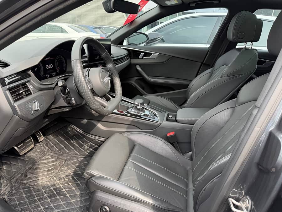 Audi A4L 2024, фото 13