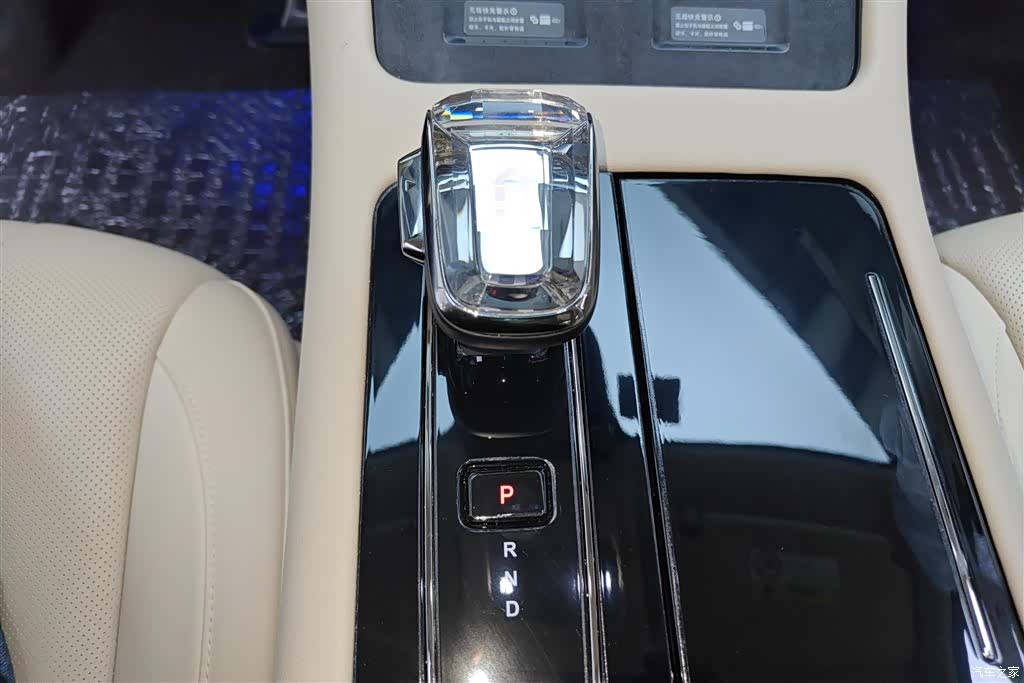 AITO M7, 2023 16