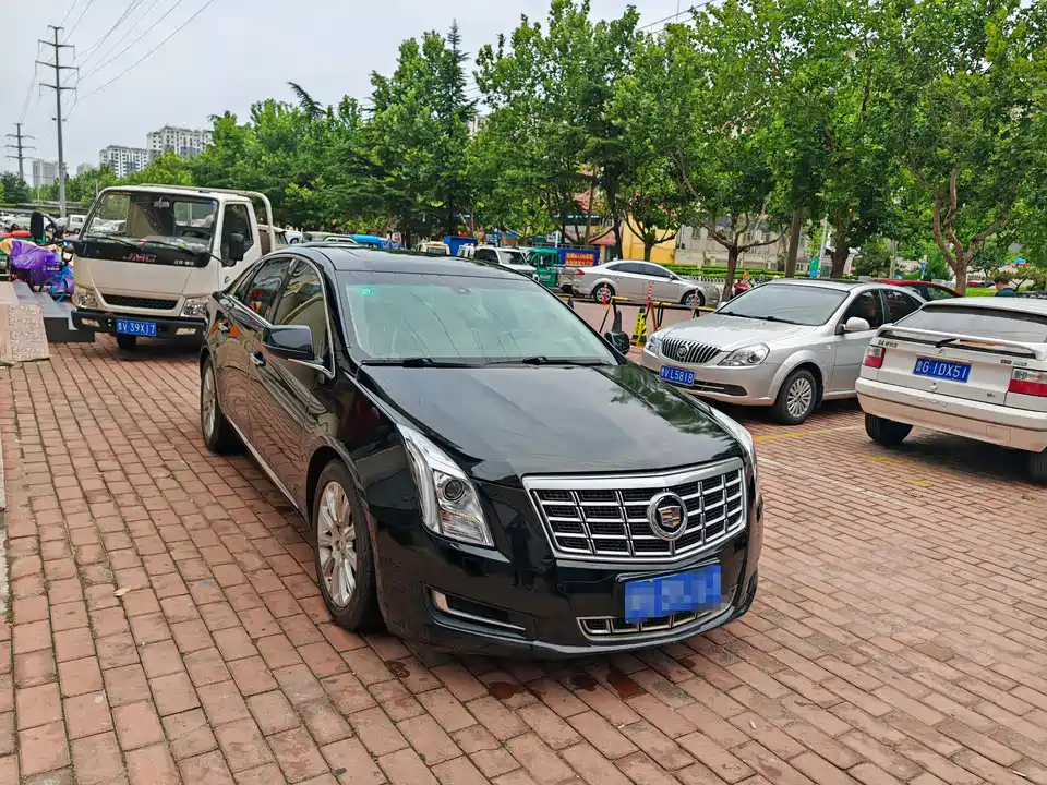 Cadillac XTS