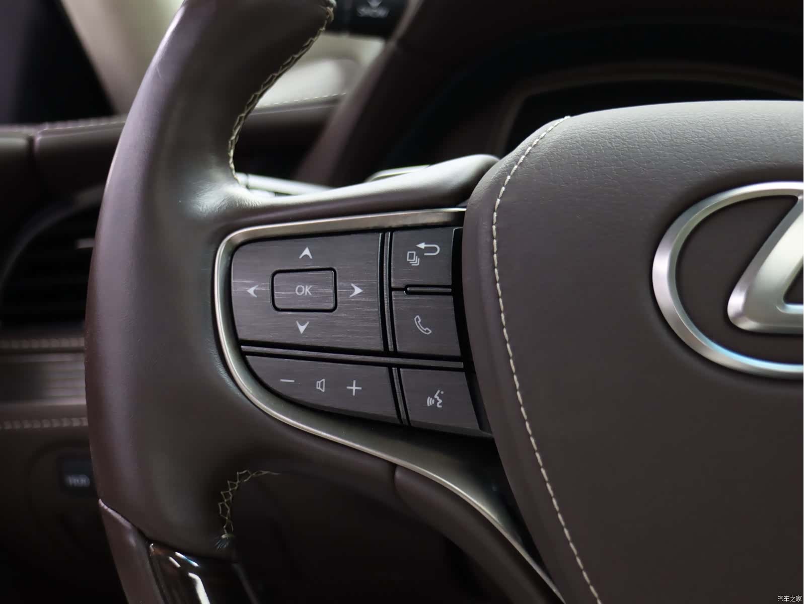 Lexus LS, 2018 34