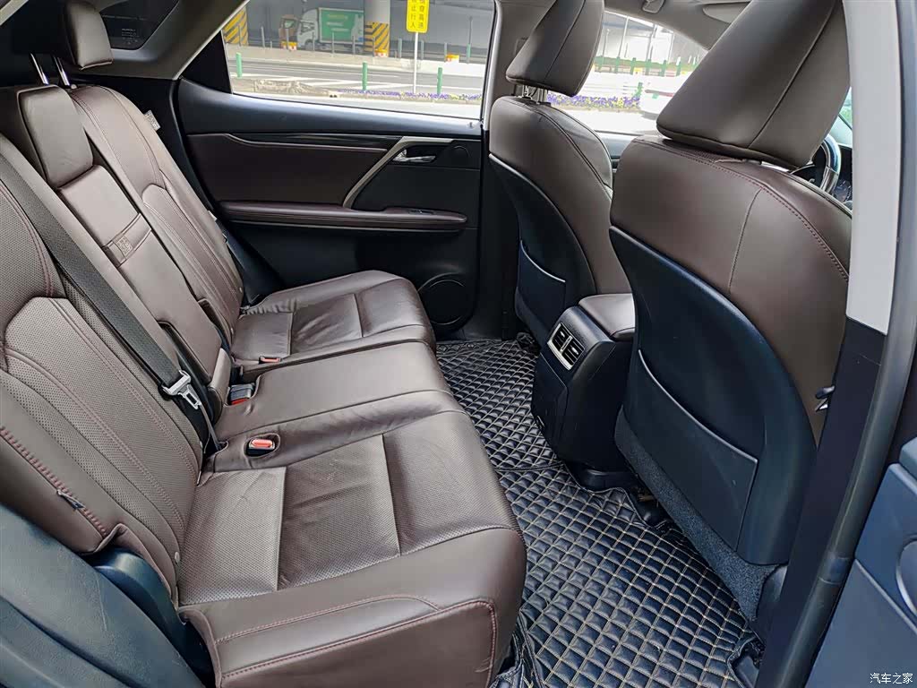 Lexus RX, 2022 10