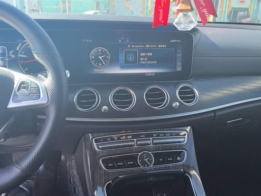 Mercedes-Benz E-class Mercedes-Benz E-class