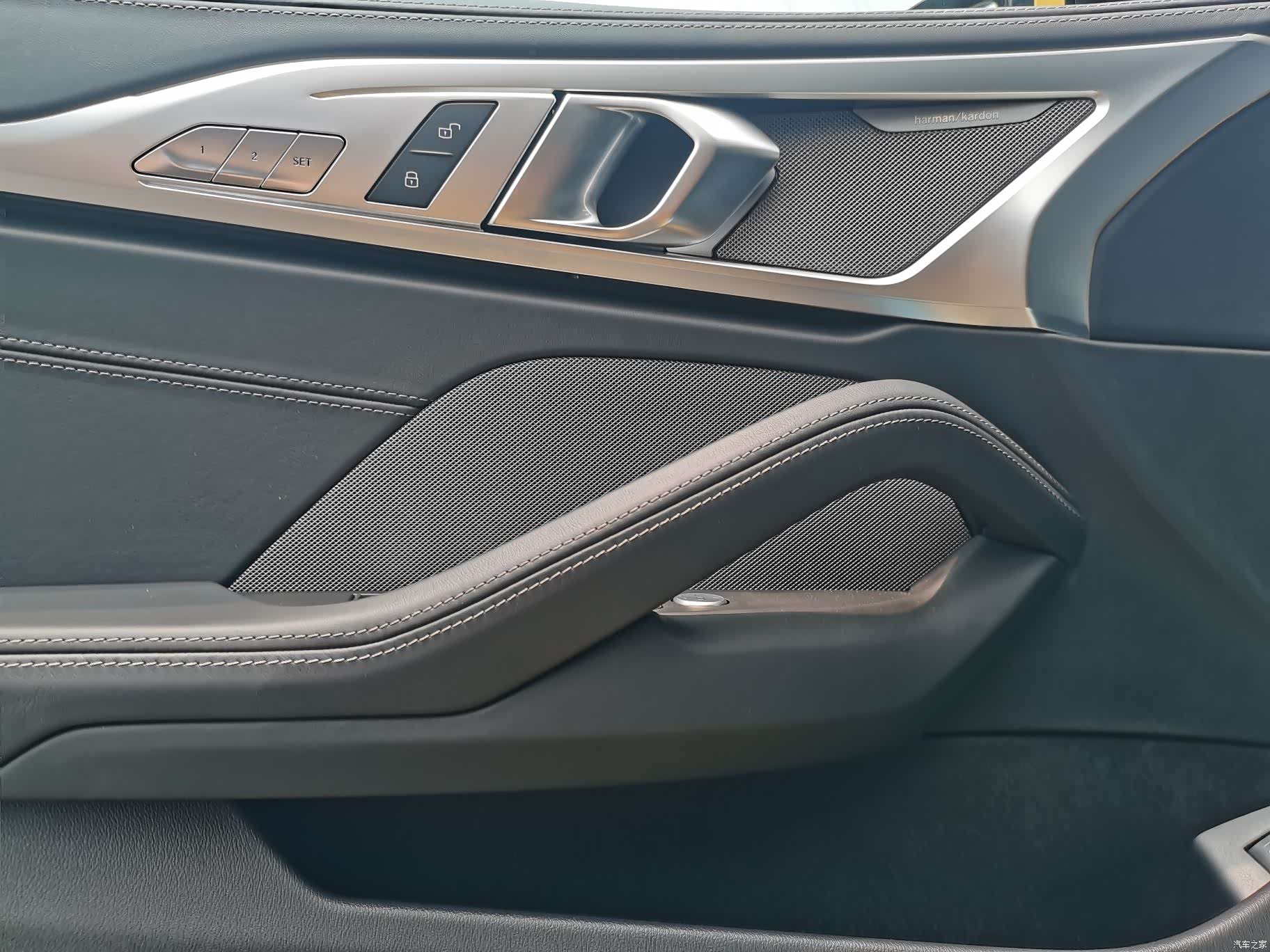 BMW 8 Series, 2025 29