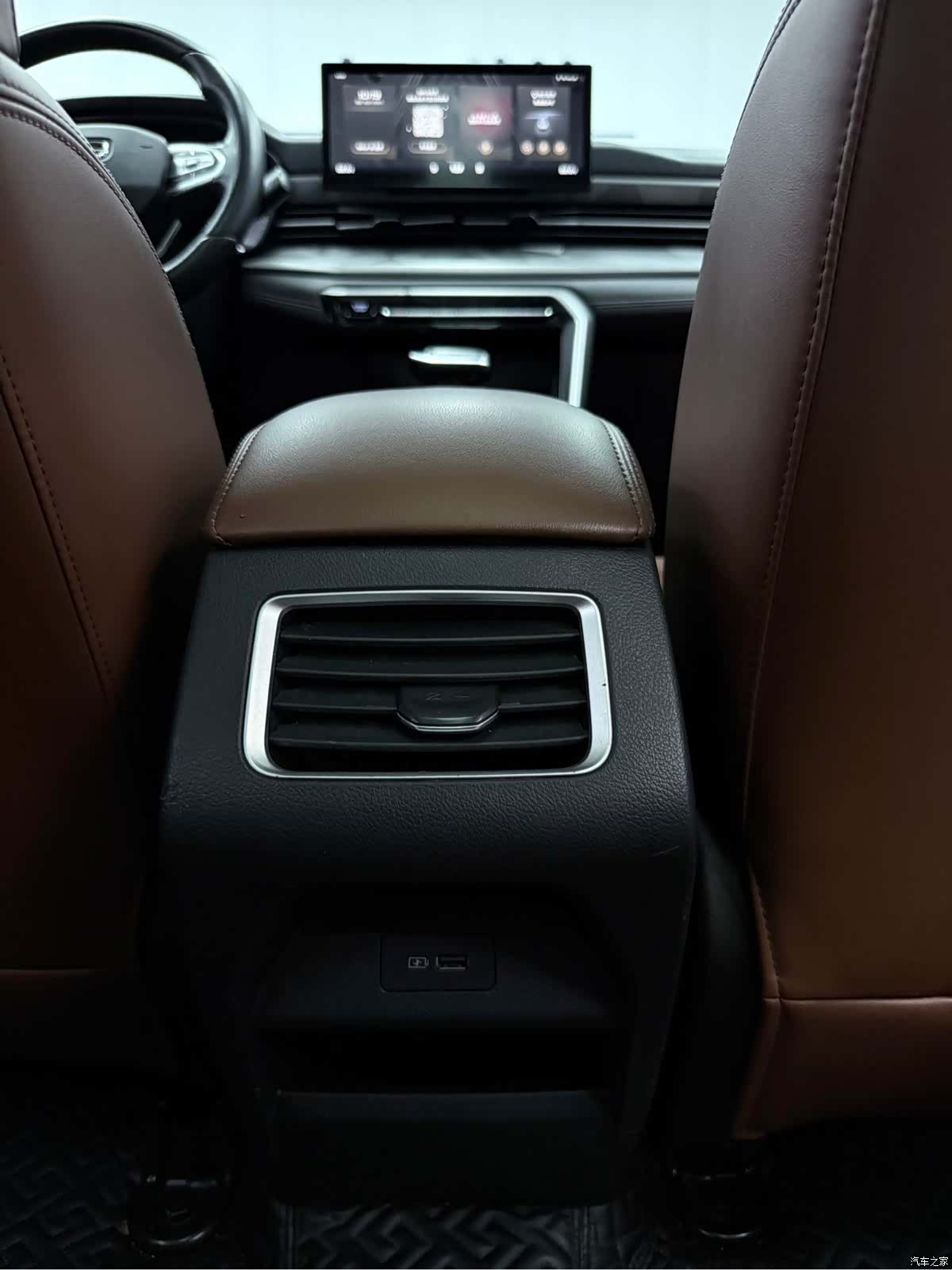 Geely X6, 2022 12