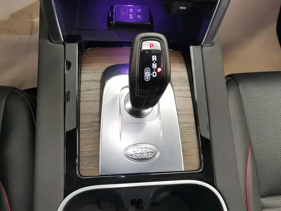 Land Rover Discover sports