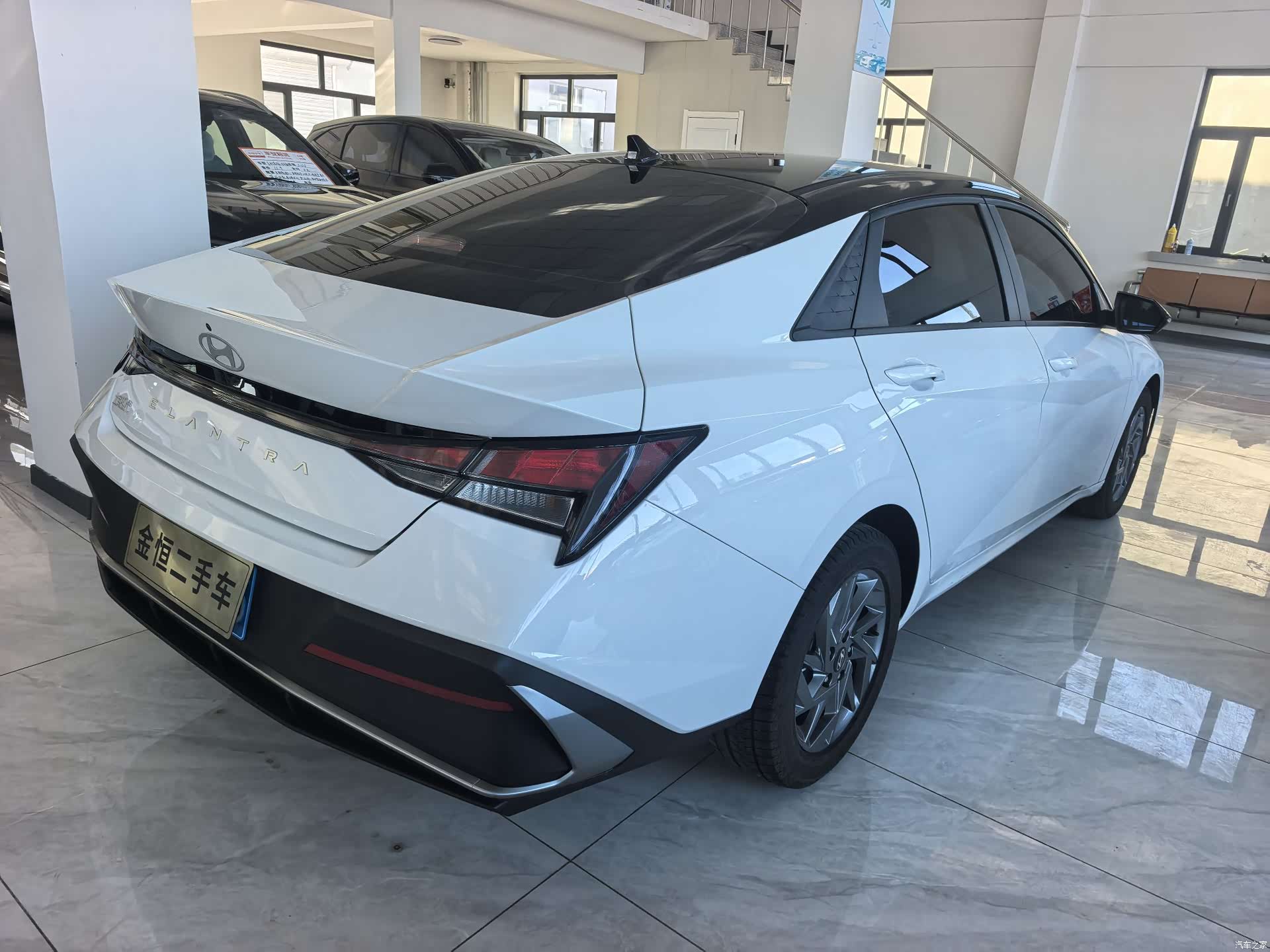 Hyundai Elantra, 2025 8