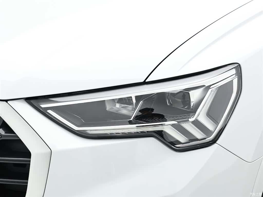 Audi Q3, 2022 18