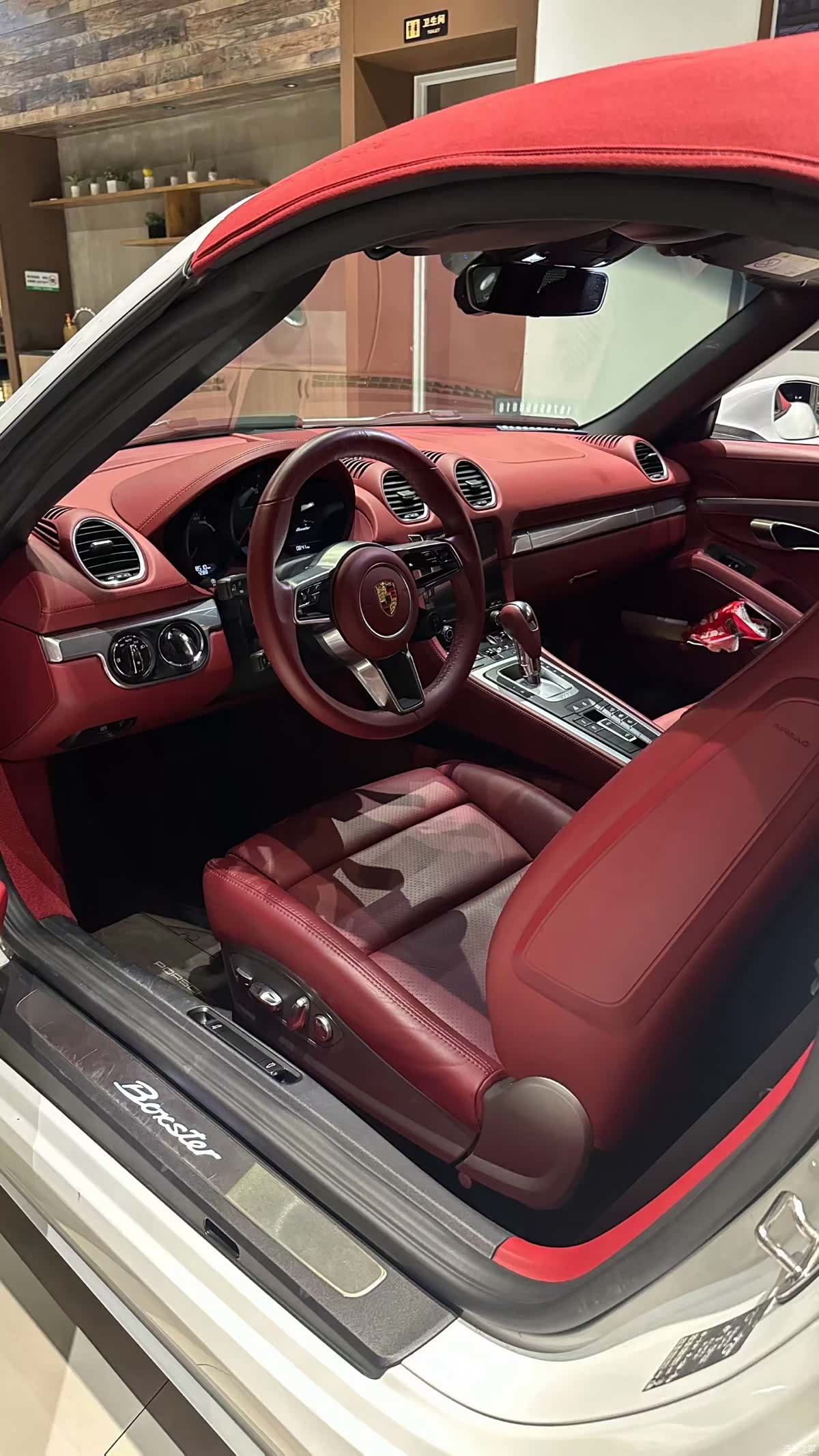 Porsche Boxster, 2025 4