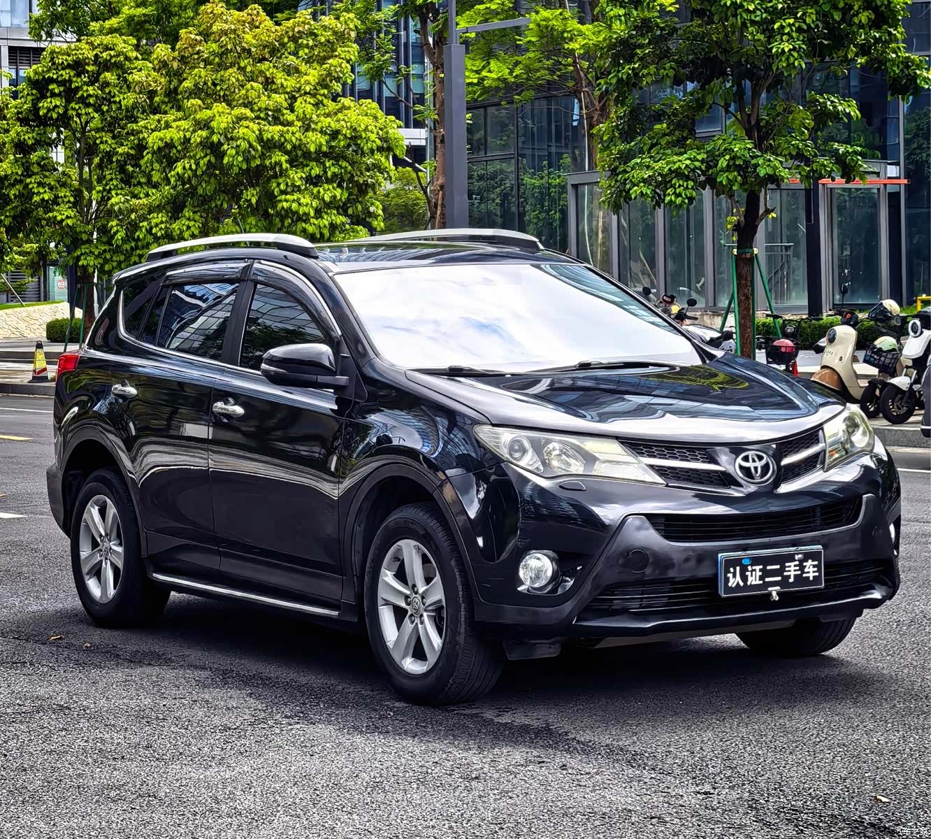 Toyota RAV4, 2013 3