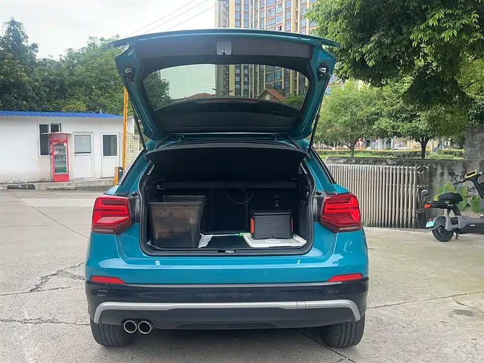 Audi Q2L