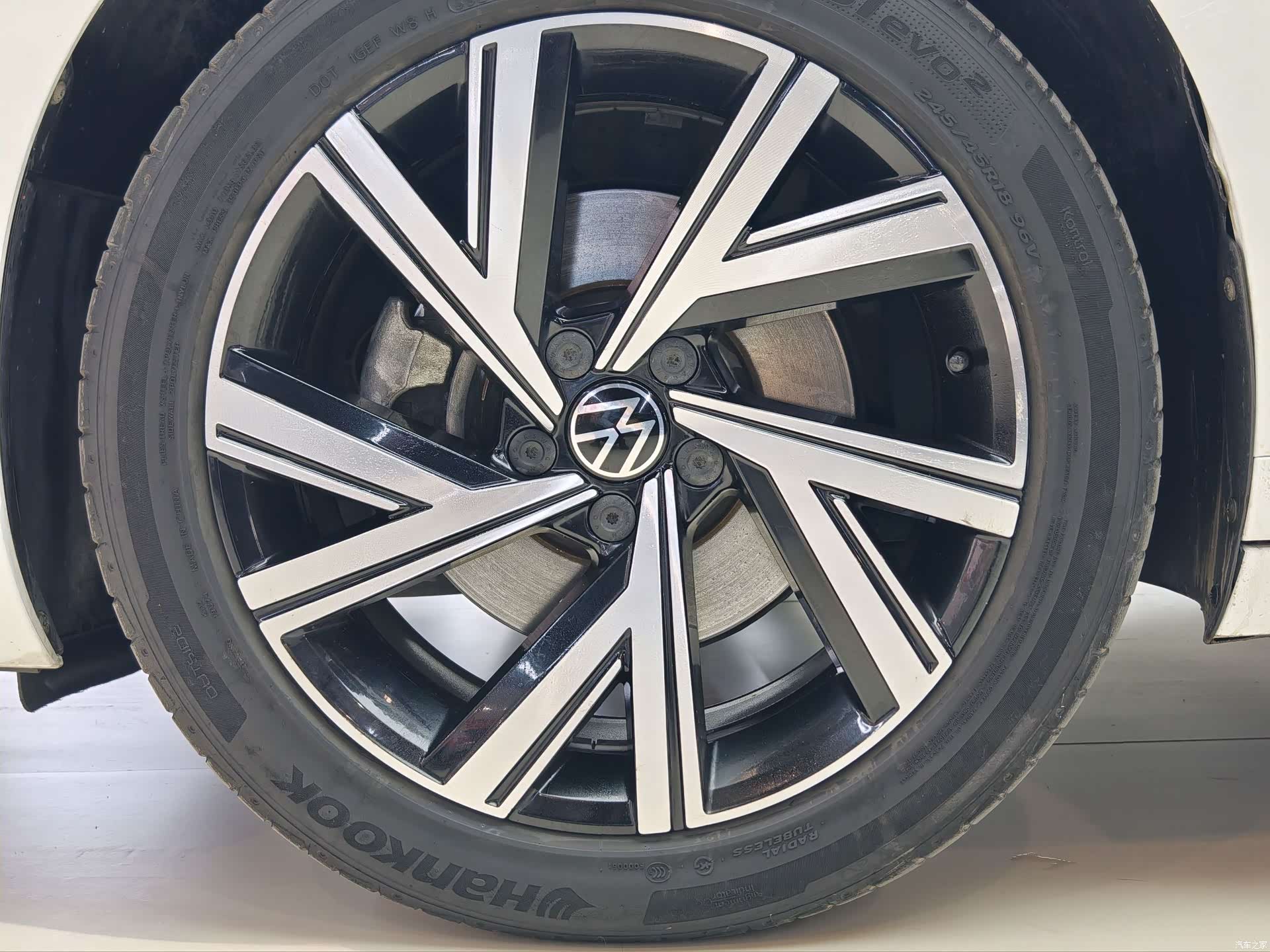 Volkswagen CC, 2022 16