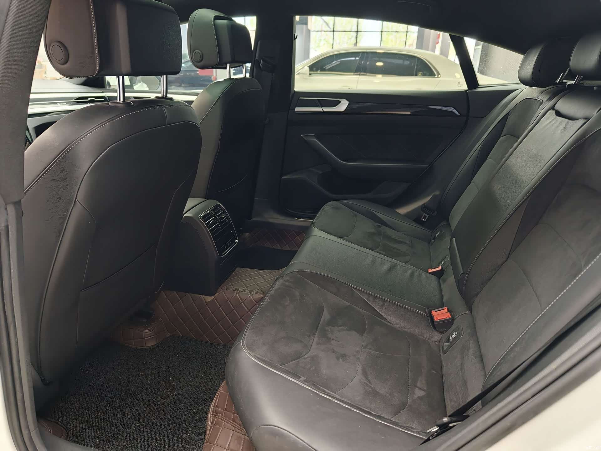 Volkswagen CC, 2022 9