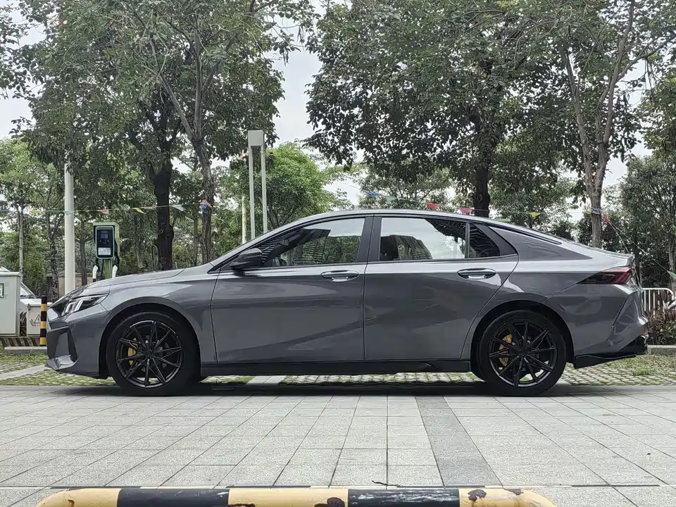 Trumpchi Shadow Leopard
