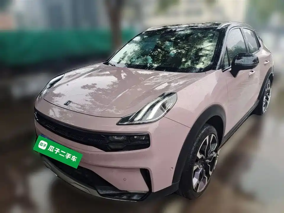 Lynk & Co 06