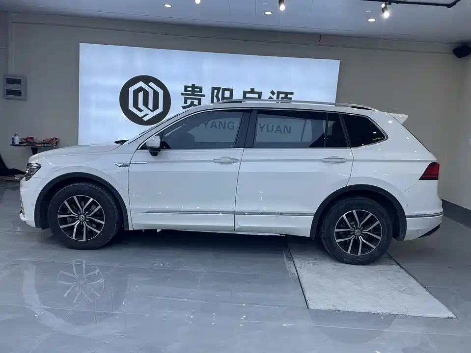 Volkswagen Tiguan L