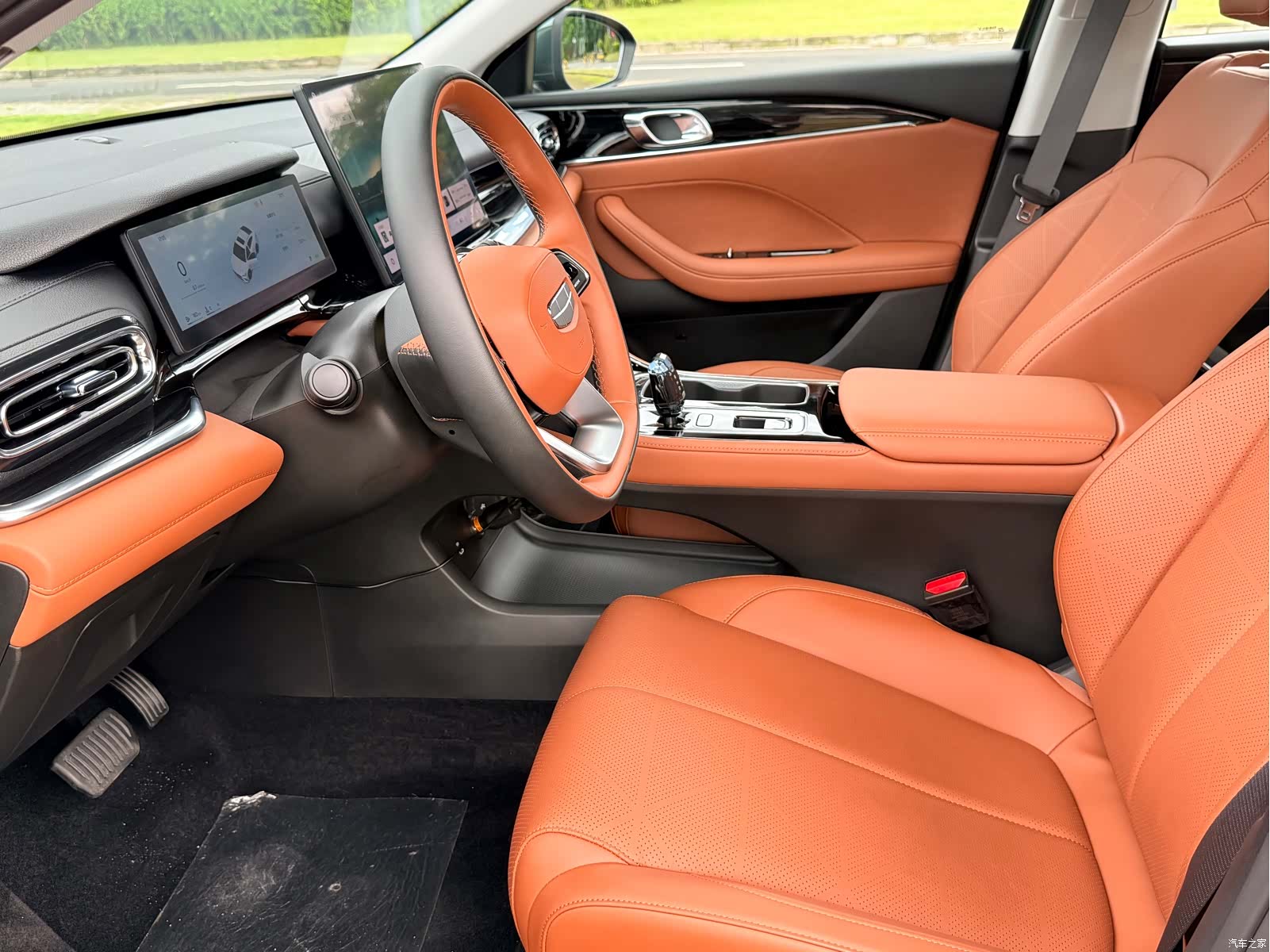Geely Emgrand, 2025 10