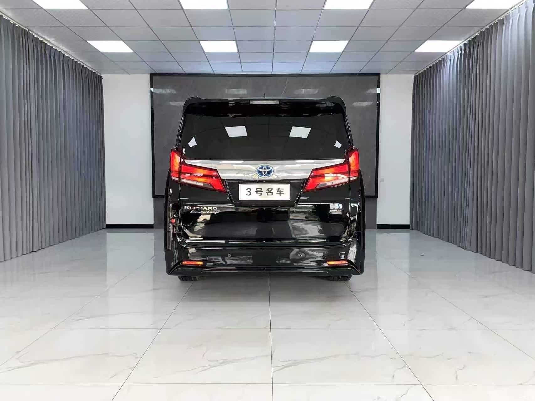 Toyota Alphard, 2019 2