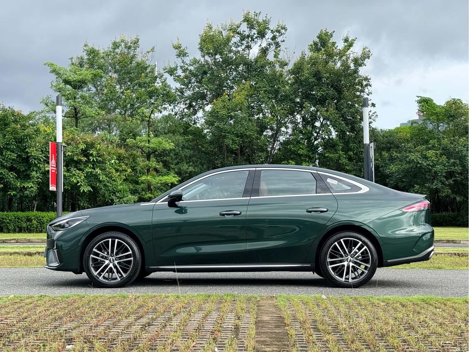 Geely Emgrand, 2025 4