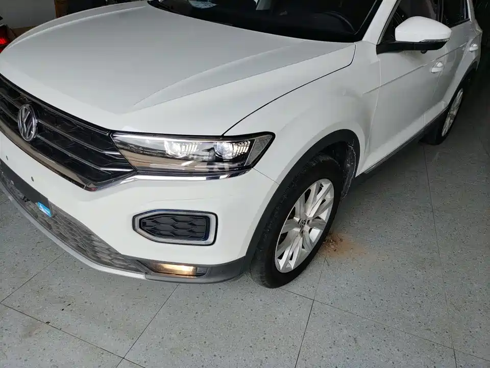 Volkswagen T-ROC exploring Songs