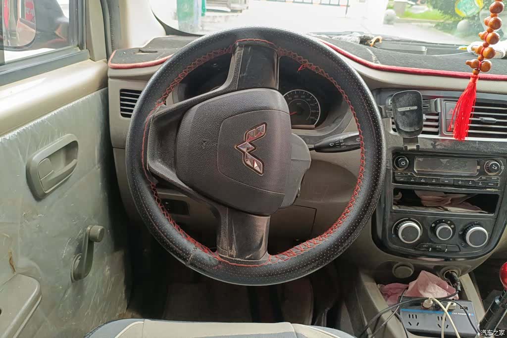 Wuling V, 2019 15