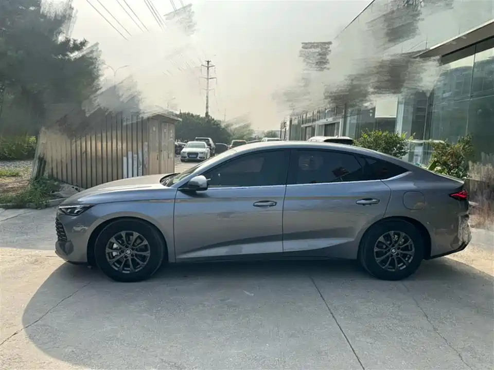 BYD Qin L