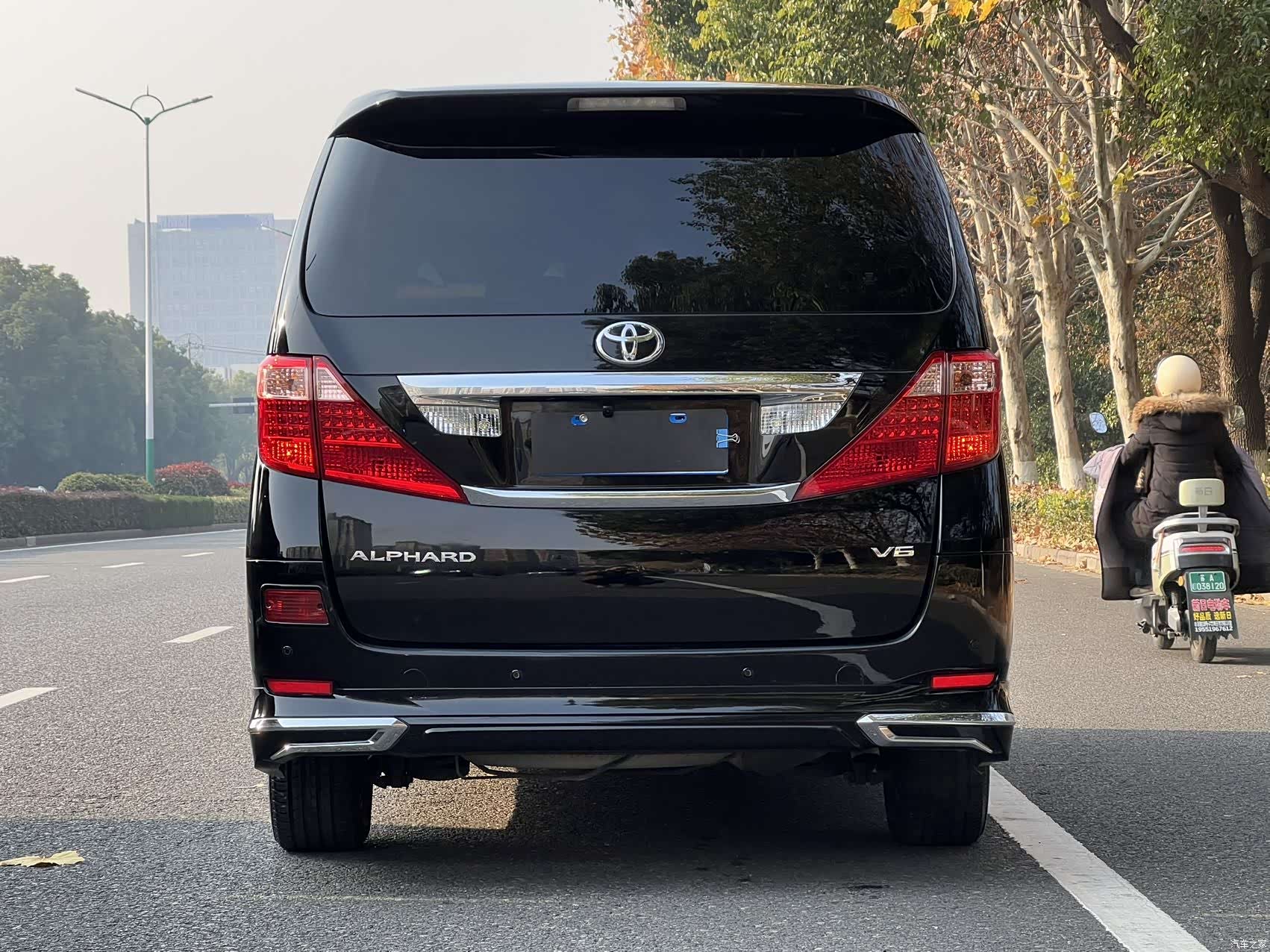 Toyota Alphard, 2012 7