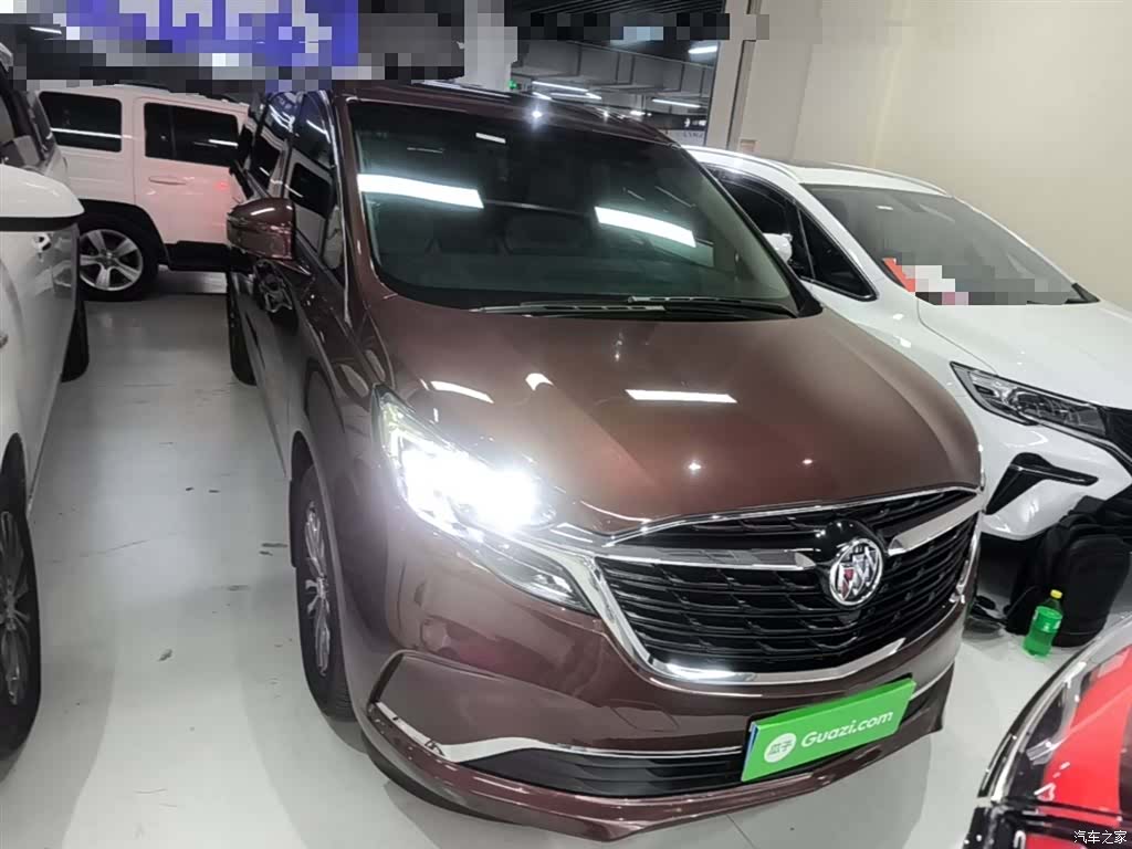 Buick GL8, 2022 3