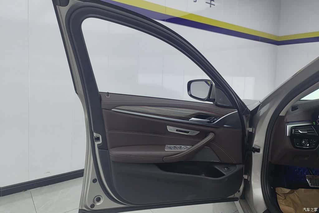 BMW 5 Series, 2023 7