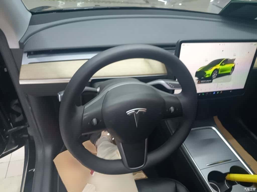 Tesla Model Y, 2023 11