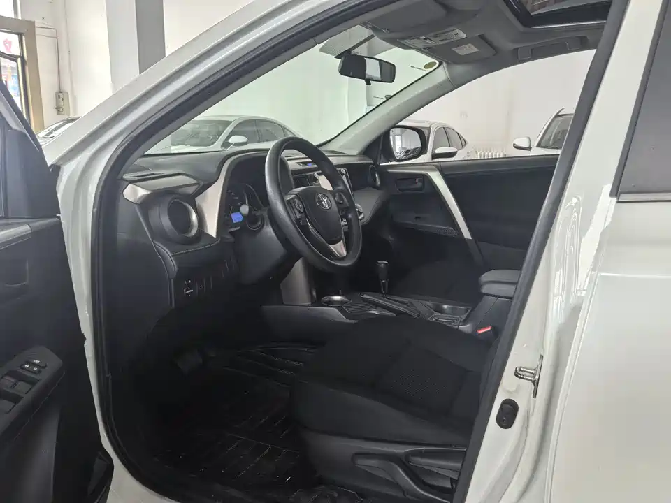 Toyota RAV4 Rongfang