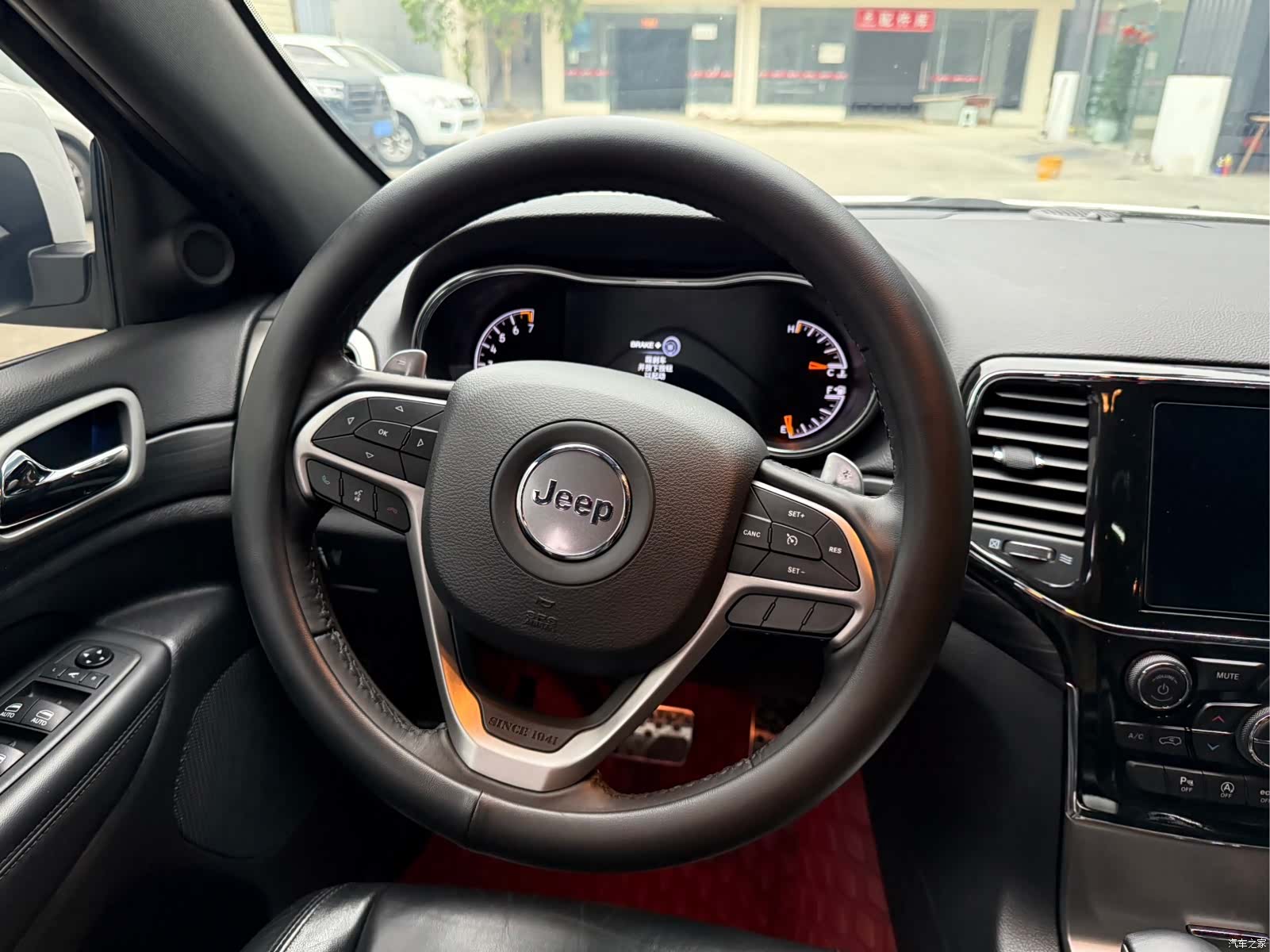 Jeep Grand Cherokee, 2022 6
