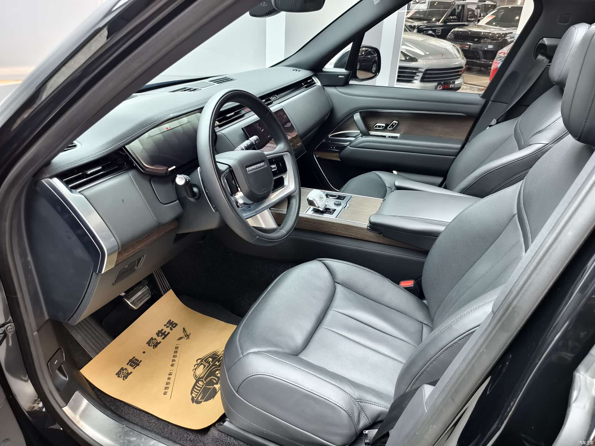 Land Rover Range Rover, 2023 все фото