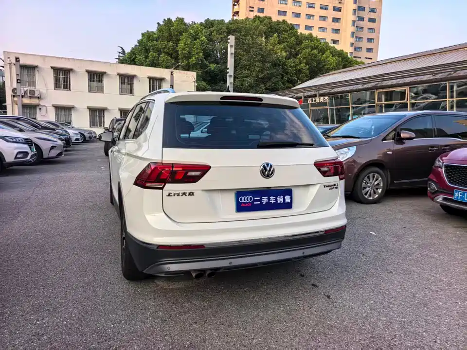 Volkswagen Tiguan L