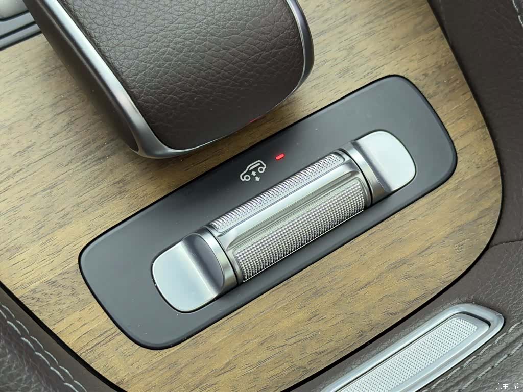 Mercedes-Benz GLS, 2023 16
