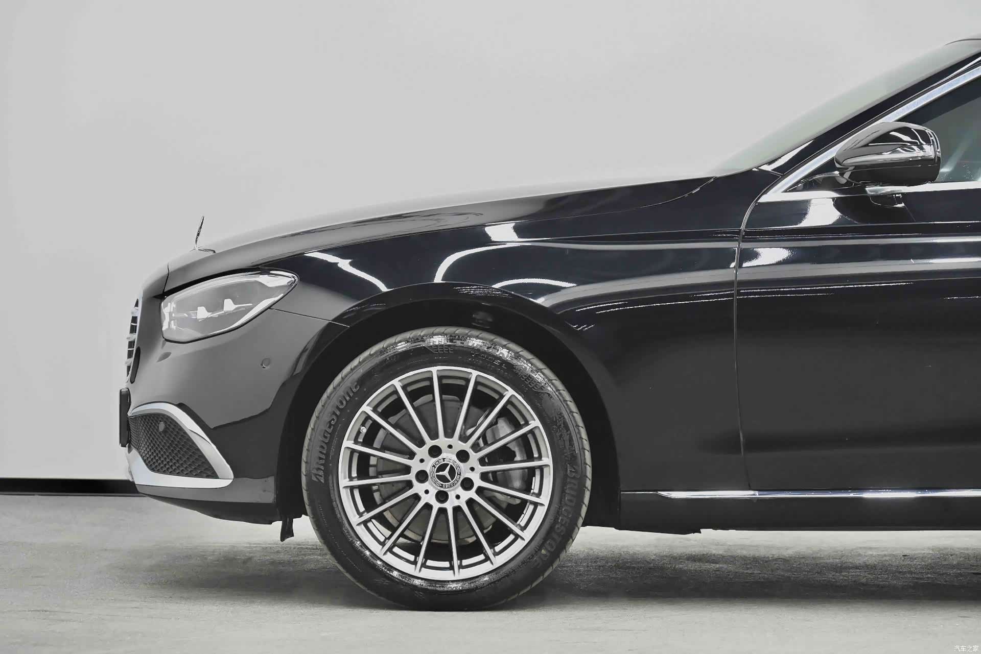 Mercedes-Benz E-Class, 2022 14