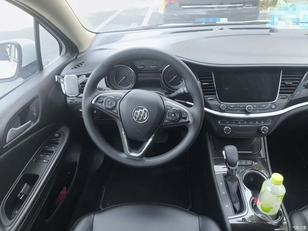 Buick Verano, 2018 3