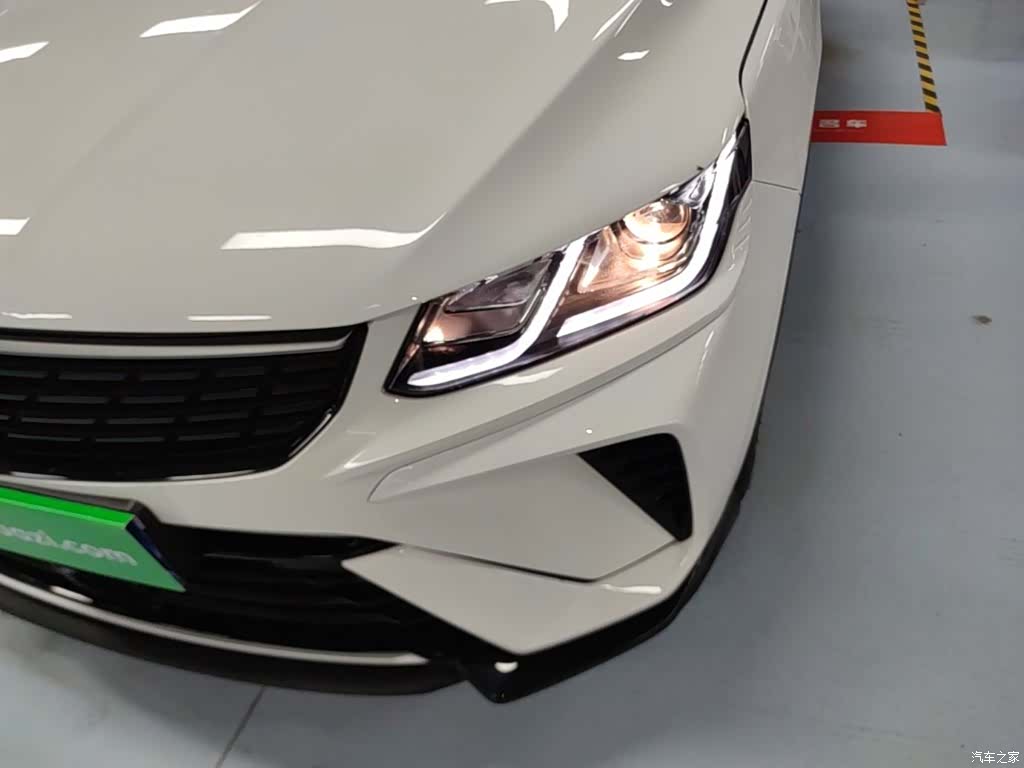 Geely Coolray, 2025 24