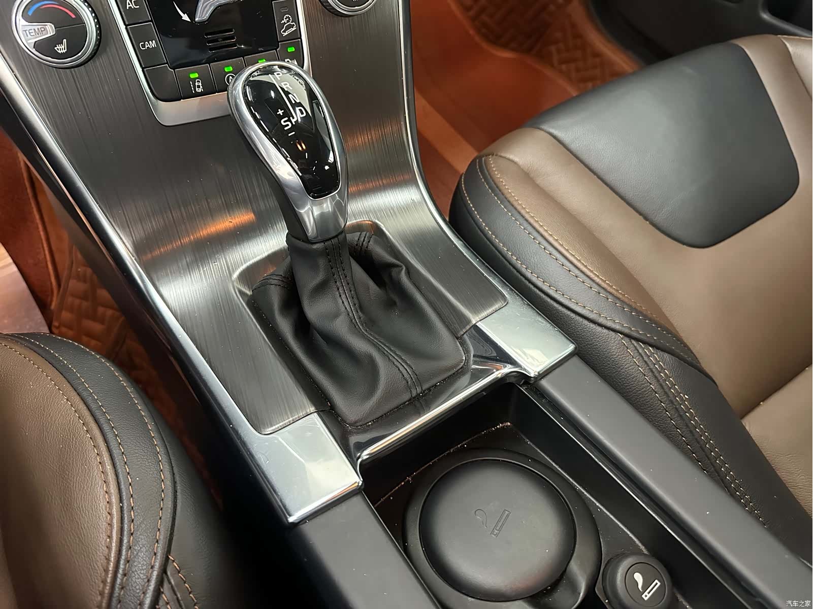 Volvo XC60, 2016 11