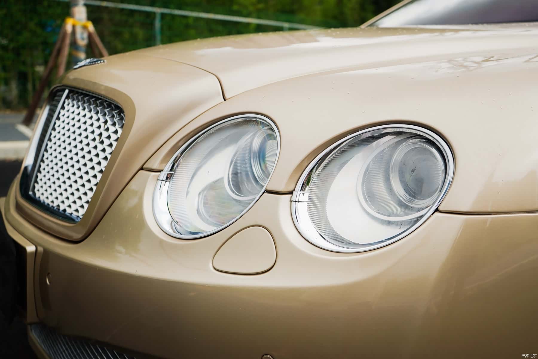 Bentley Flying Spur, 2013 32