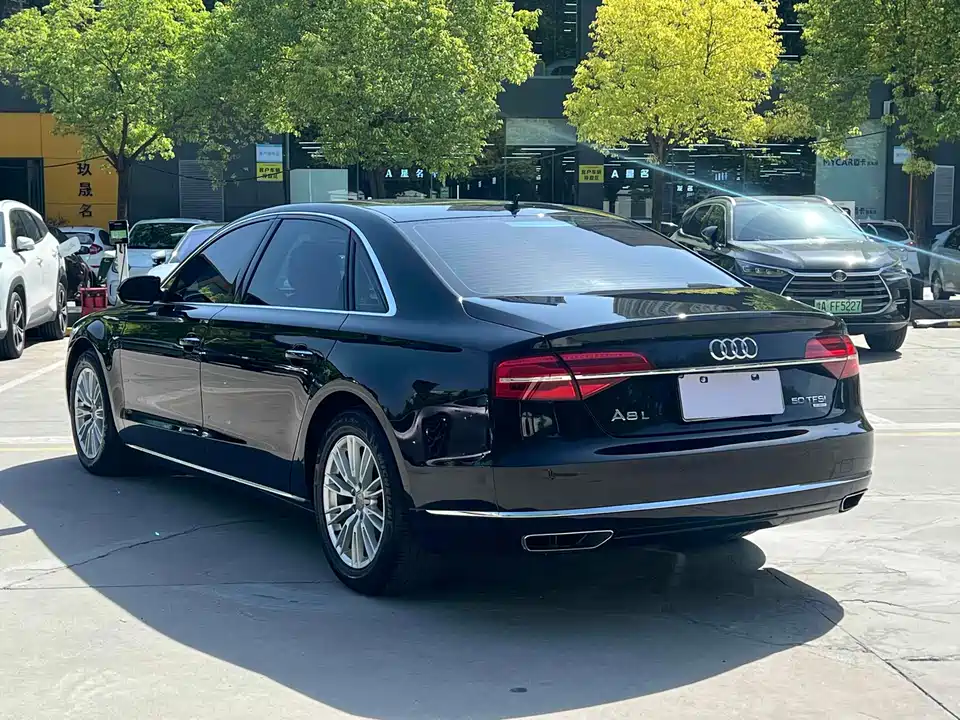 Audi A8
