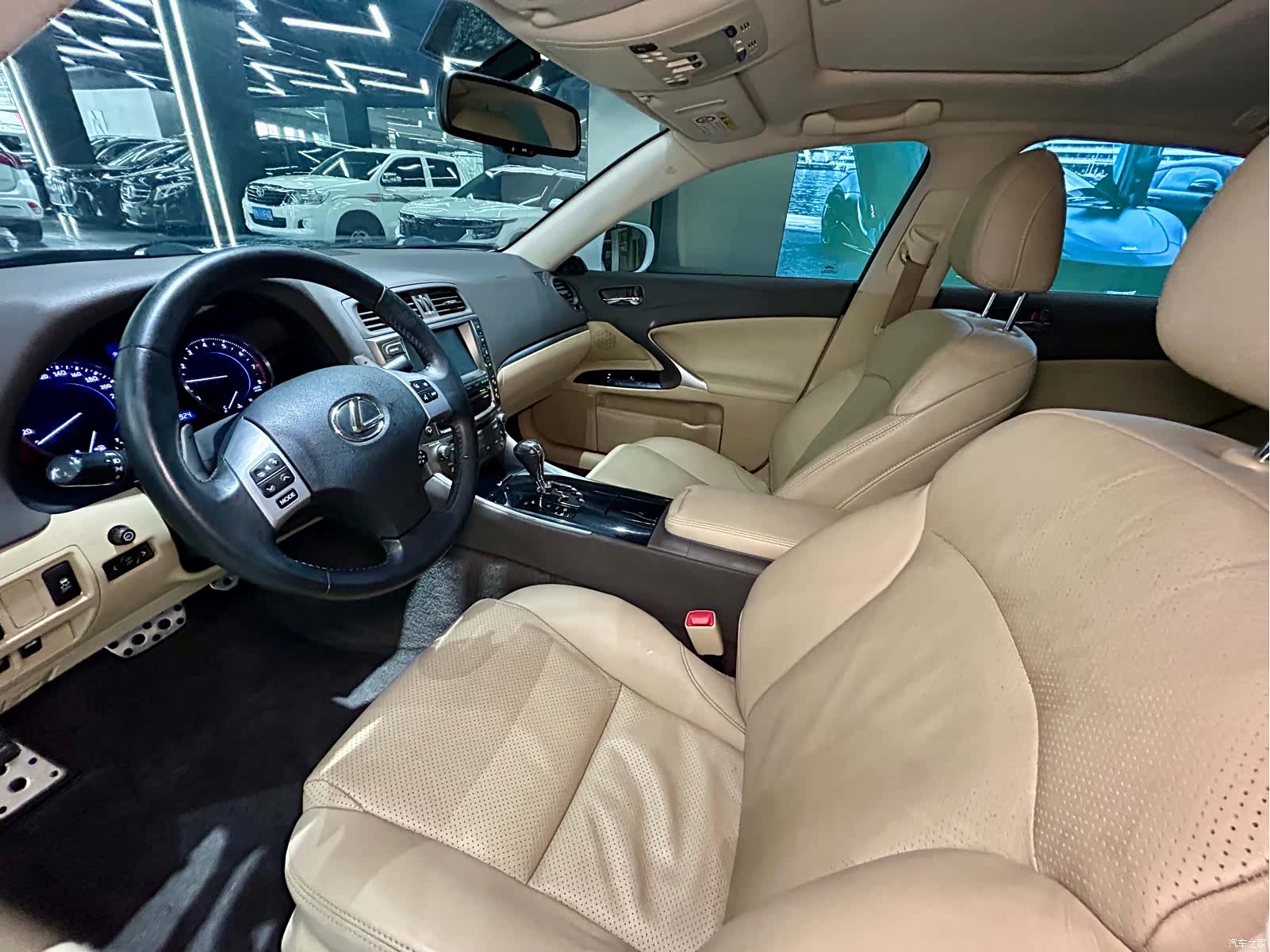 Lexus IS, 2012 9
