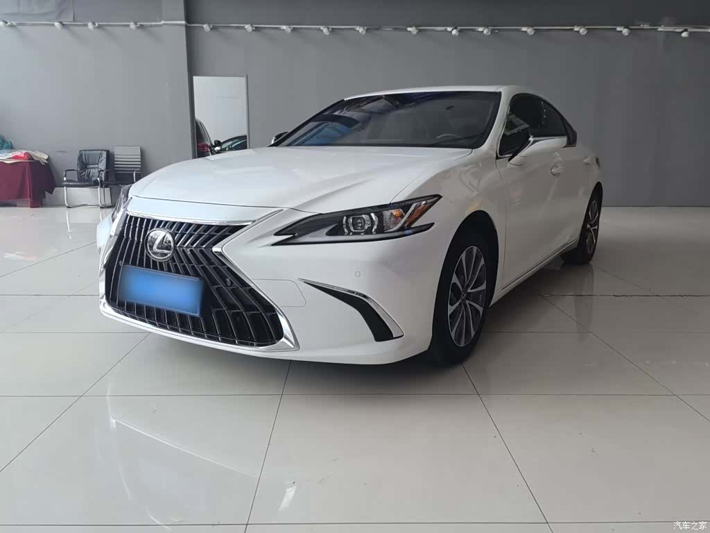 Lexus ES, 2024 2