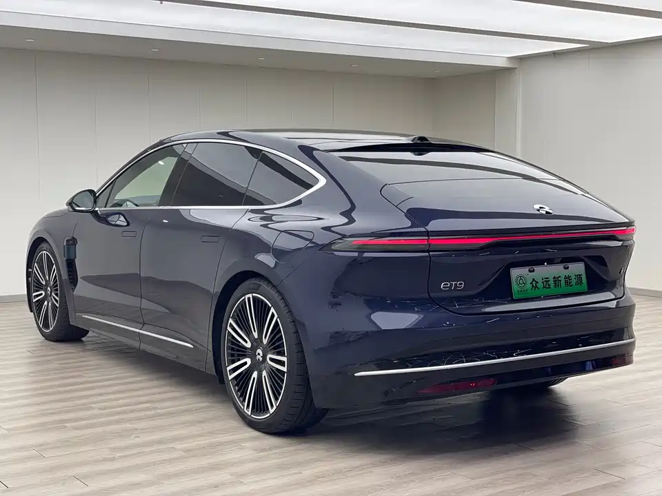 NIO ET9