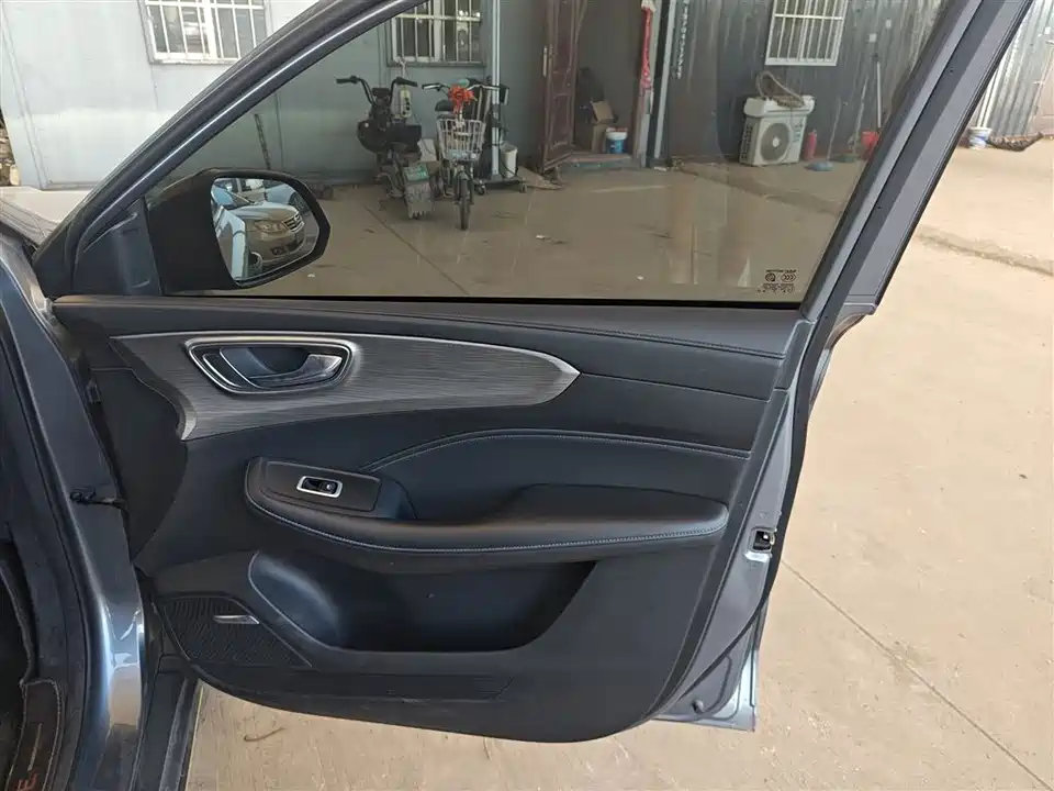 Roewe RX5 New energy