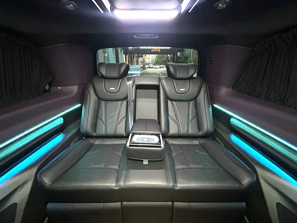 Mercedes-Benz V-class
