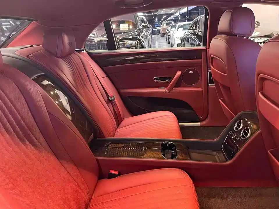 Bentley Flying