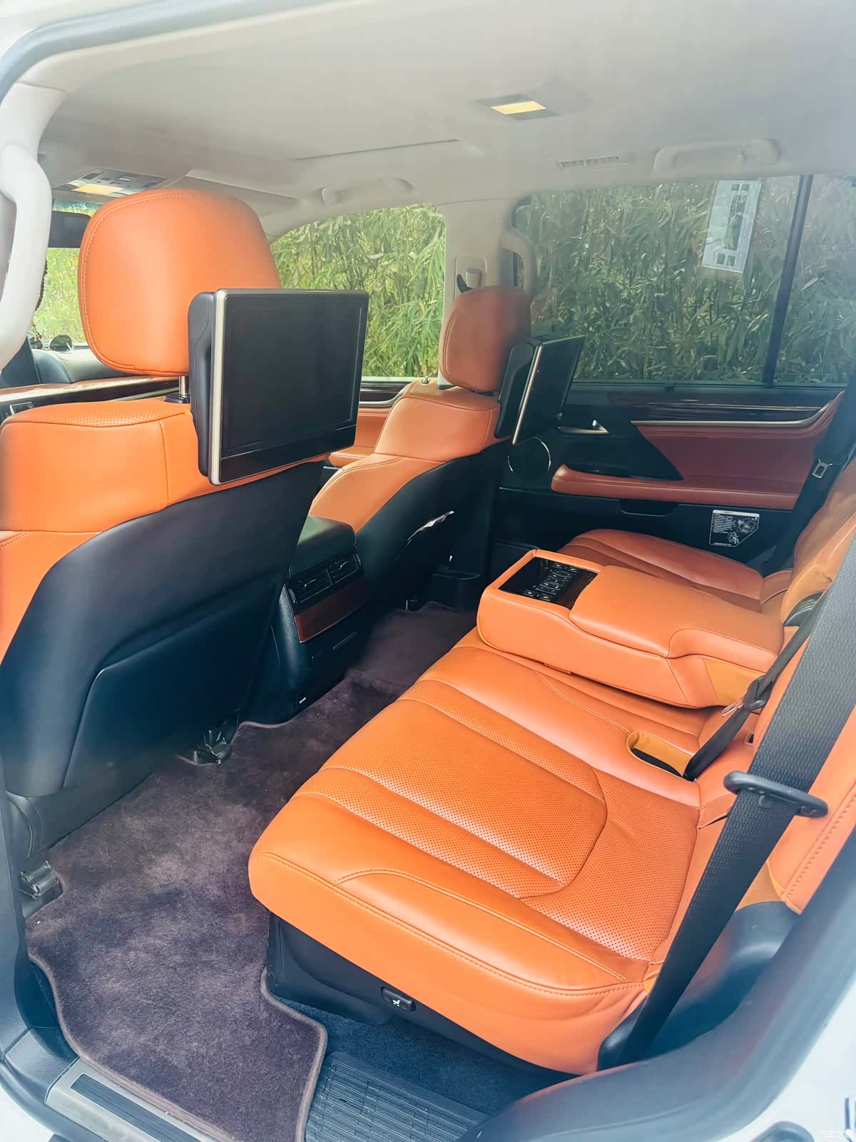 Lexus LX, 2016 14