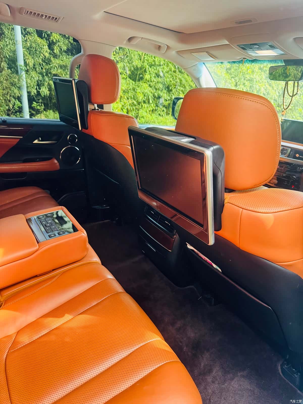Lexus LX, 2016 21