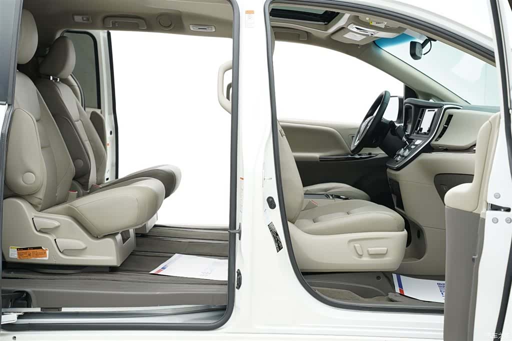 Toyota Sienna, 2016 26